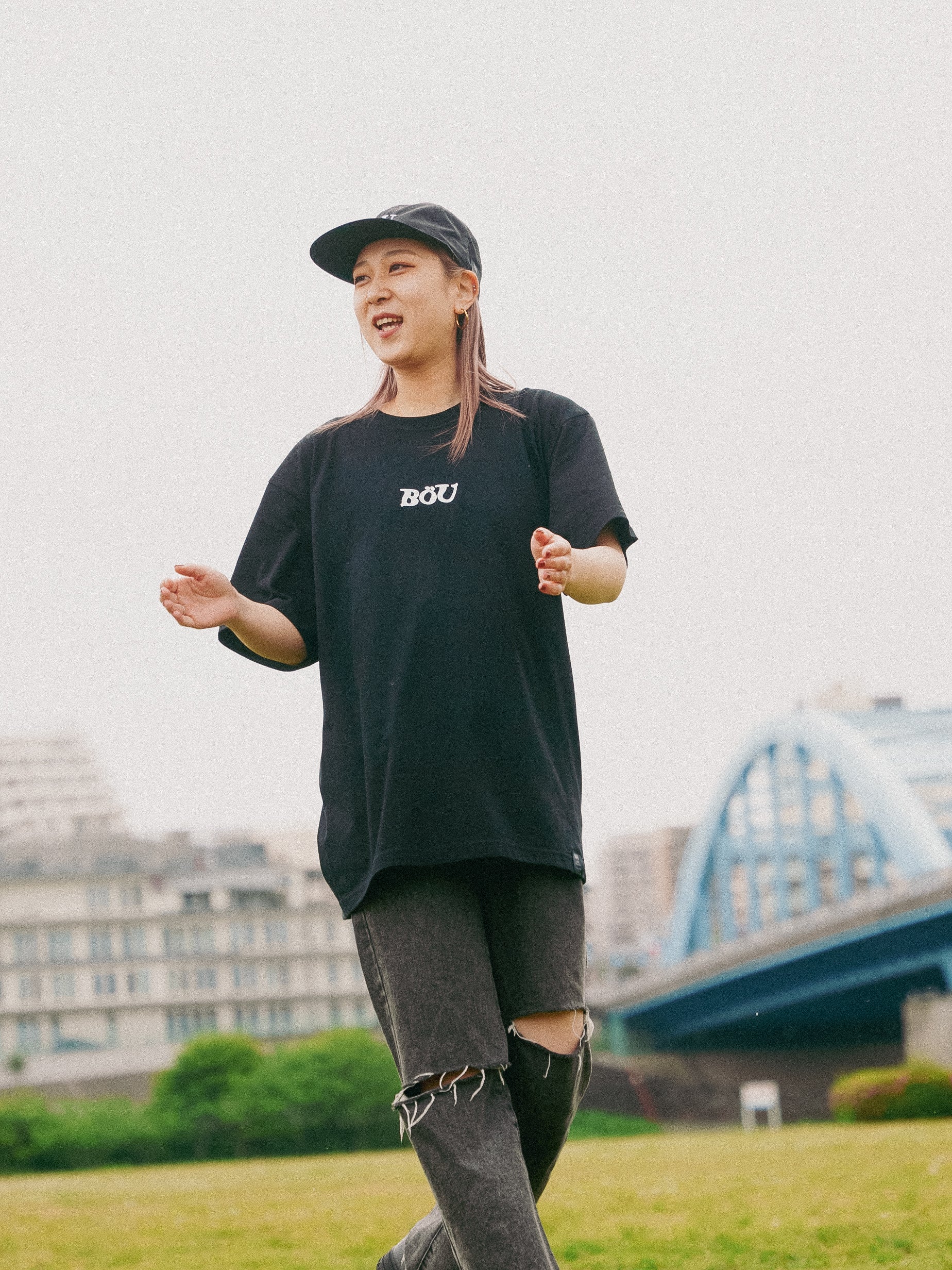【LOW CLASSIC】 WAVE LOGO T-SHIRT / 追跡付 WAVE Logo T Shirt(BLK) – BöU Official Store